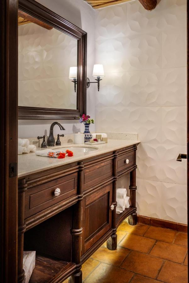 Hotel Boutique Casa Colorada Пацкуаро Экстерьер фото